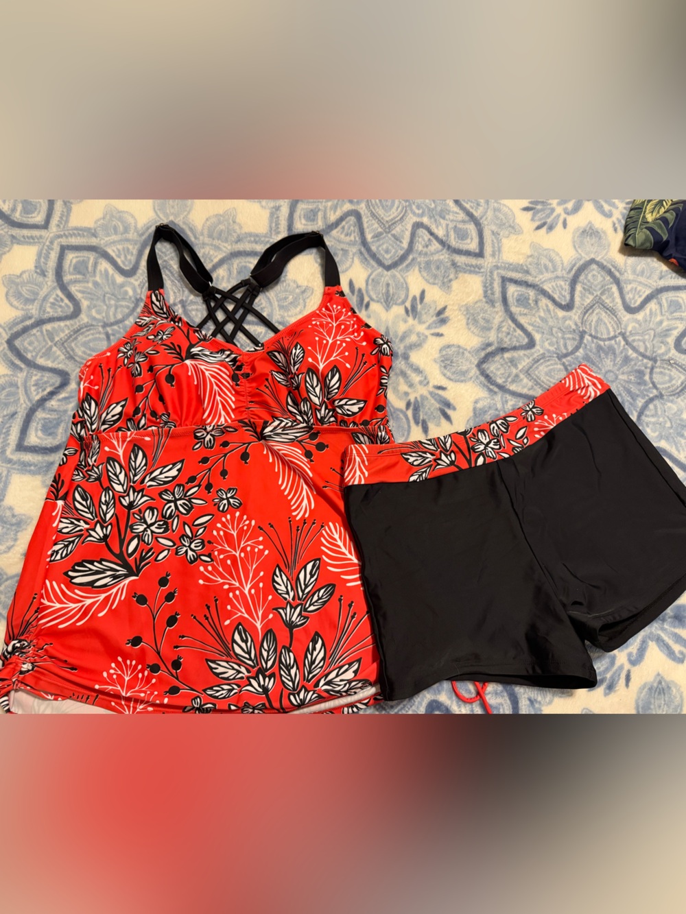 Tempt Me women’s Red Floral Tankini swimsuit set Size Large NWOT